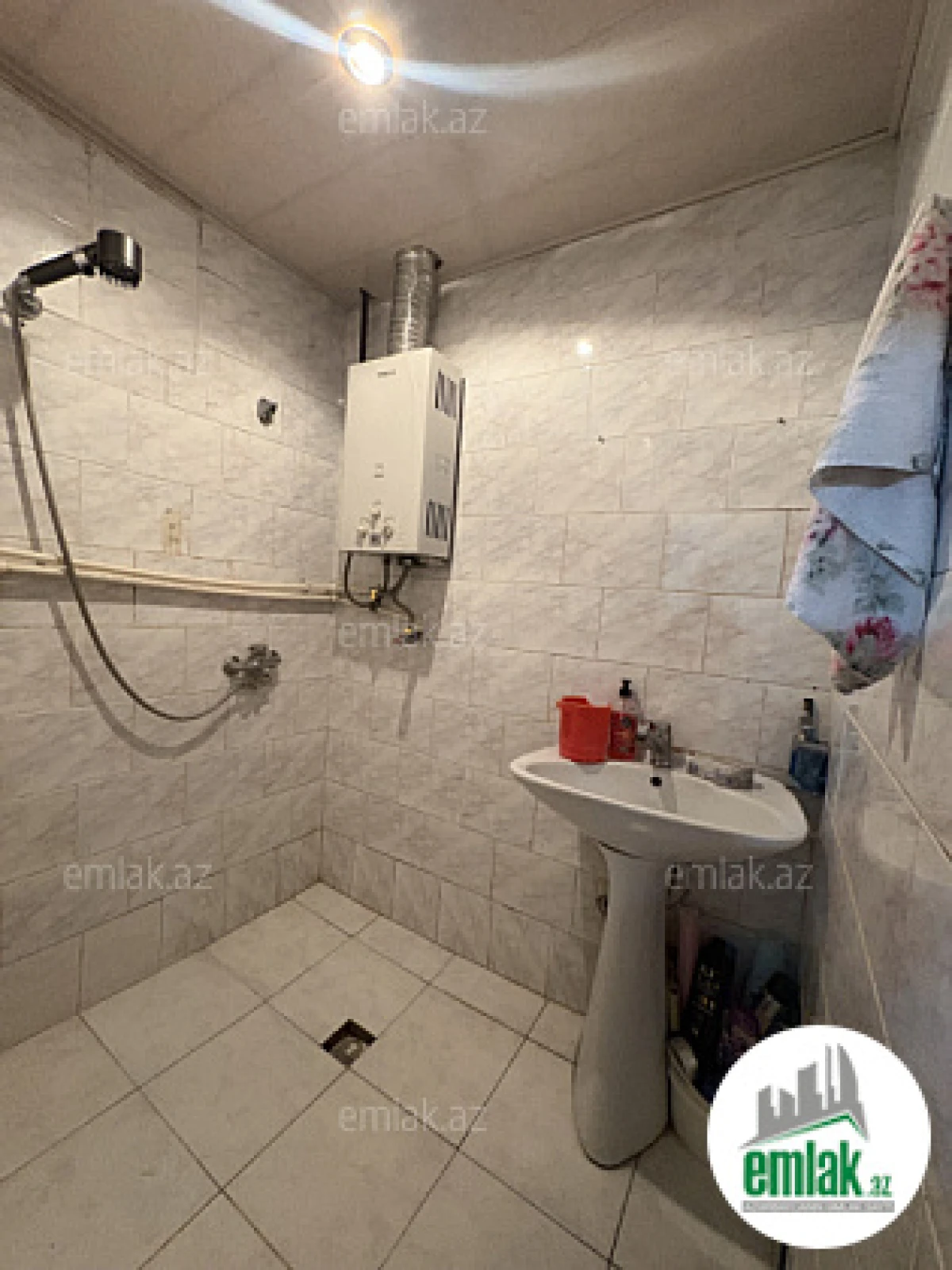 Satılır 3 otaqlı köhnə tikili 61 m²
