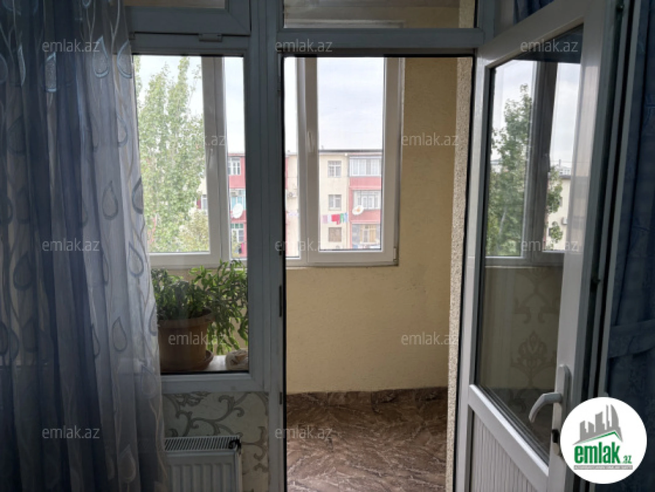Satılır 3 otaqlı köhnə tikili 61 m²