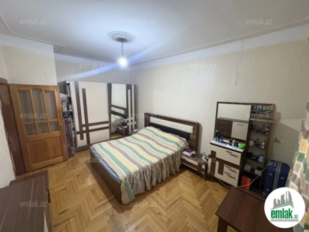 Satılır 3 otaqlı köhnə tikili 61 m²