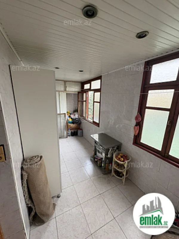 Satılır 3 otaqlı köhnə tikili 61 m²