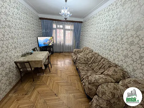 Satılır 3 otaqlı köhnə tikili 61 m²