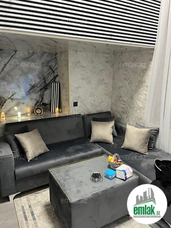 Satılır 1 otaqlı köhnə tikili 25 m²