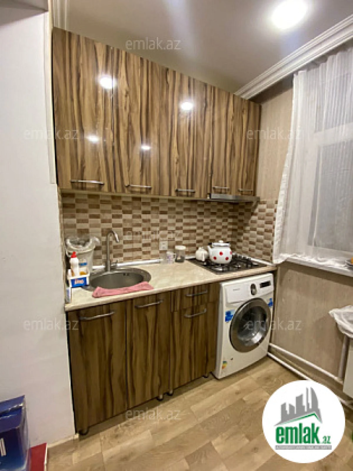 Satılır 3 otaqlı köhnə tikili 50 m²