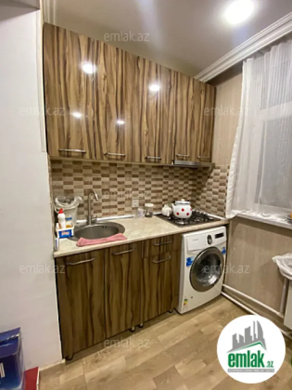 Satılır 3 otaqlı köhnə tikili 50 m²