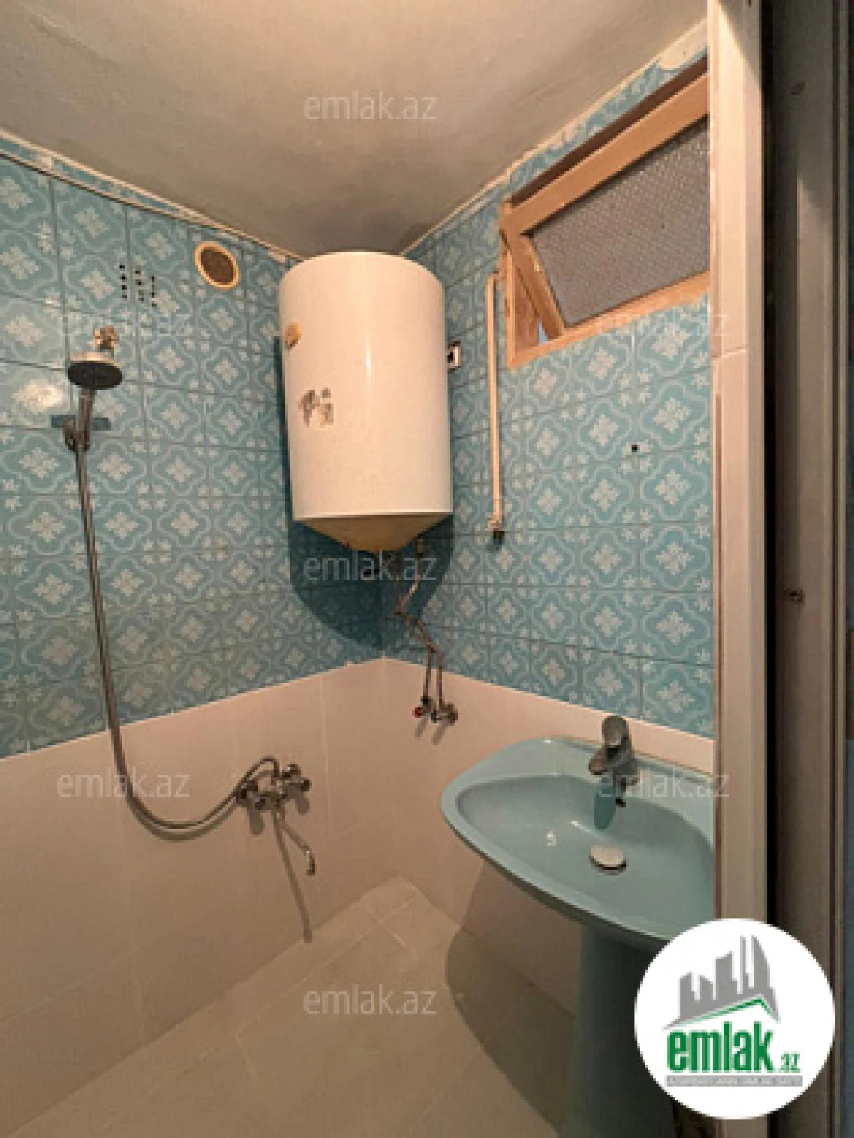 Satılır 3 otaqlı köhnə tikili 70 m²