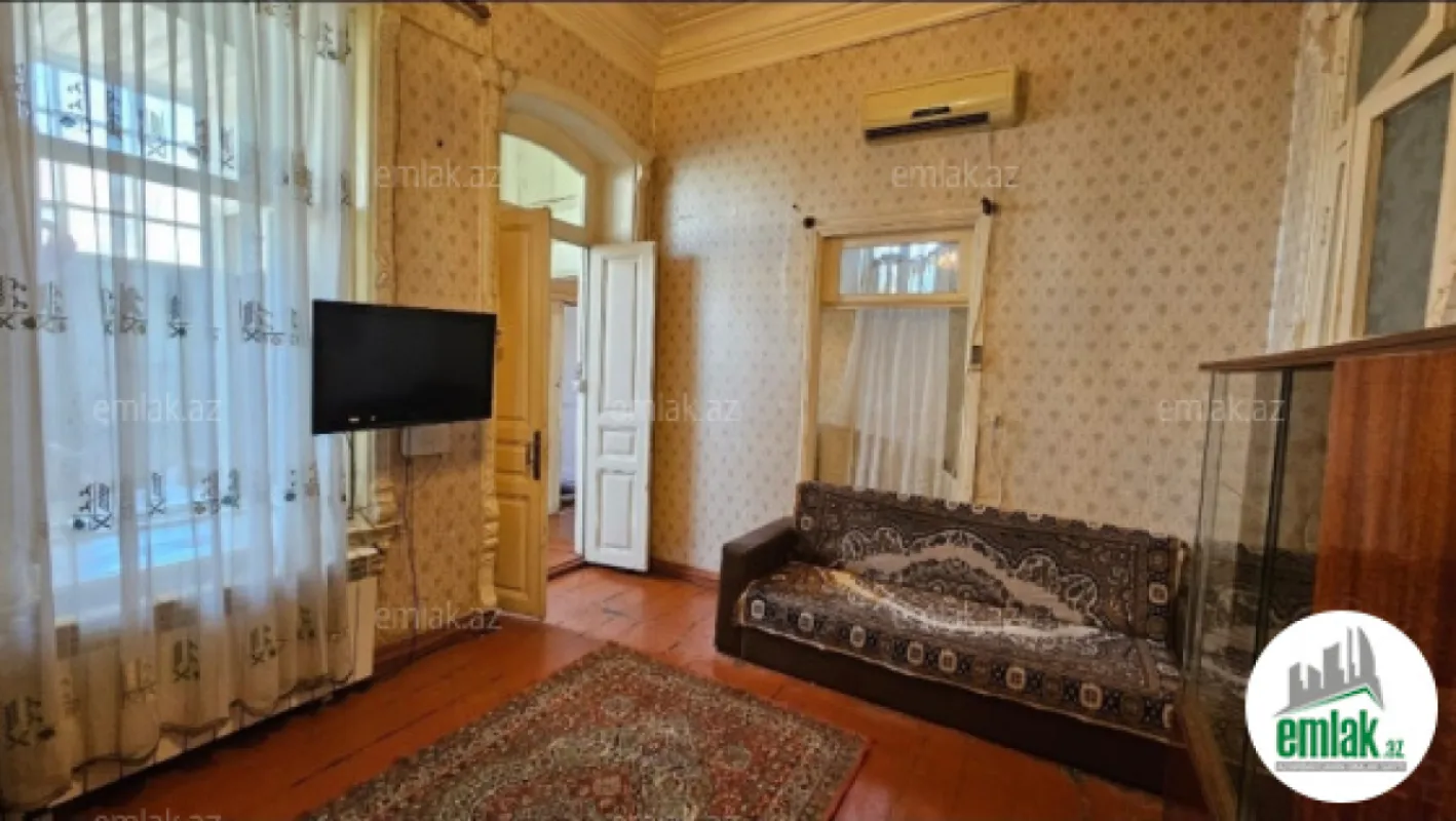 Satılır 3 otaqlı köhnə tikili 55 m²