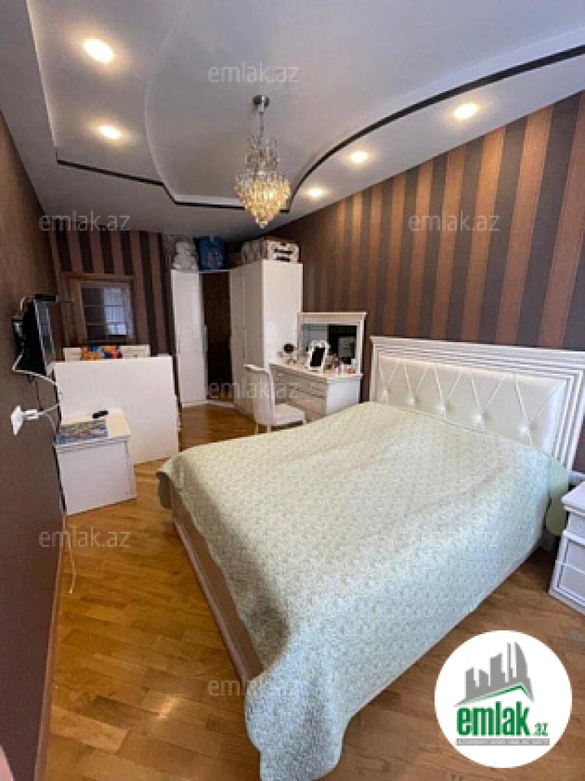 Satılır 2 otaqlı yeni tikili 95 m²