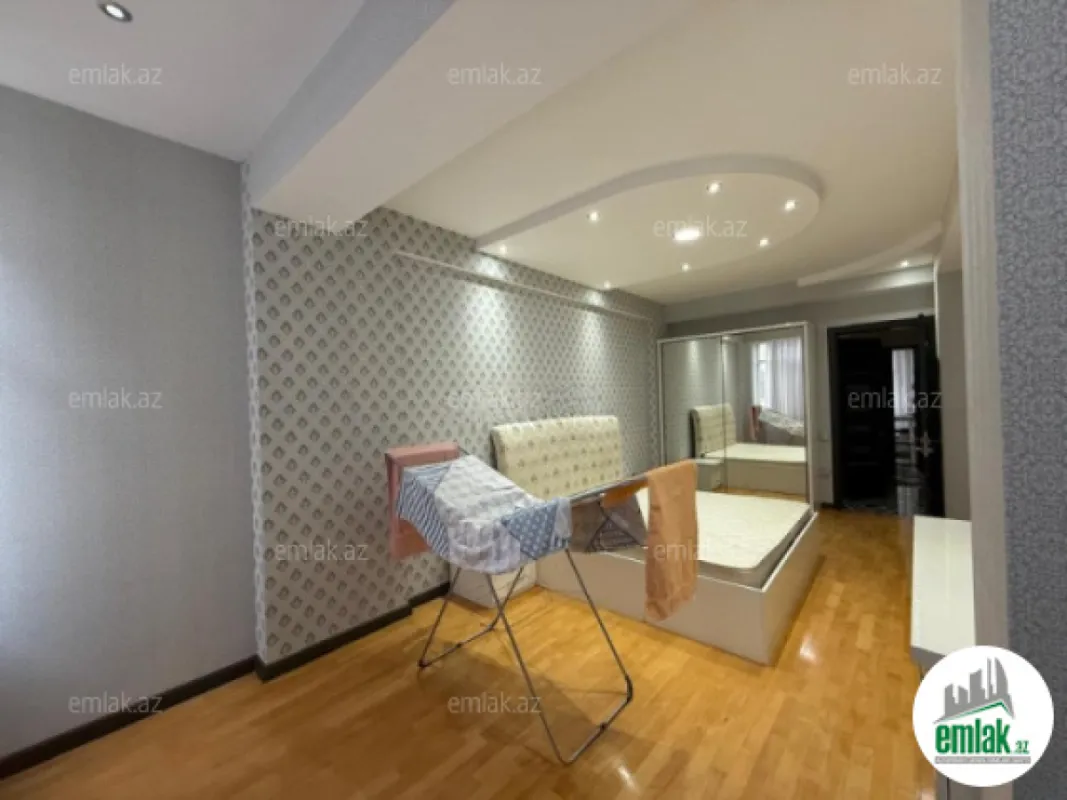 Satılır 3 otaqlı yeni tikili 136 m²