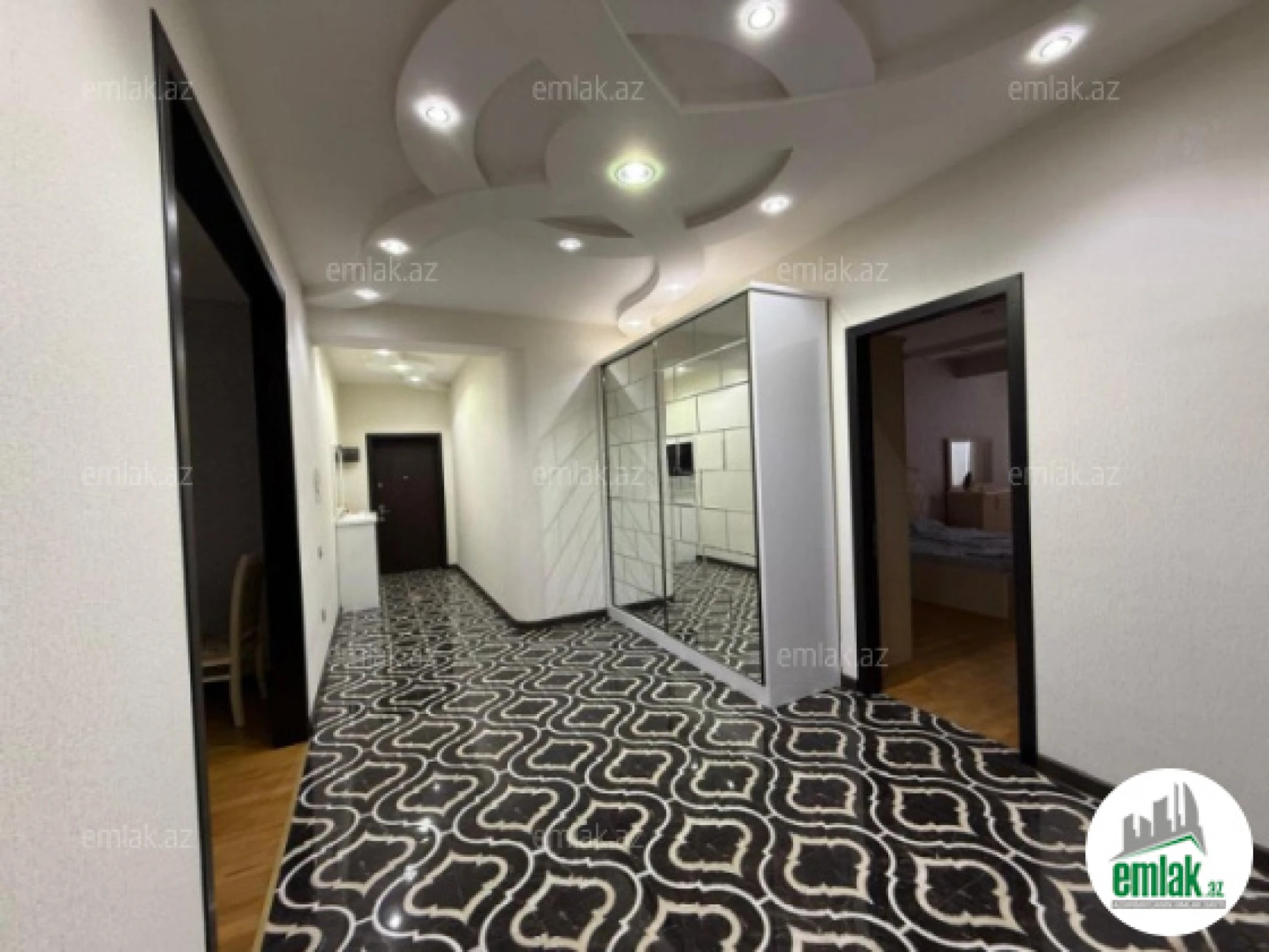 Satılır 3 otaqlı yeni tikili 136 m²