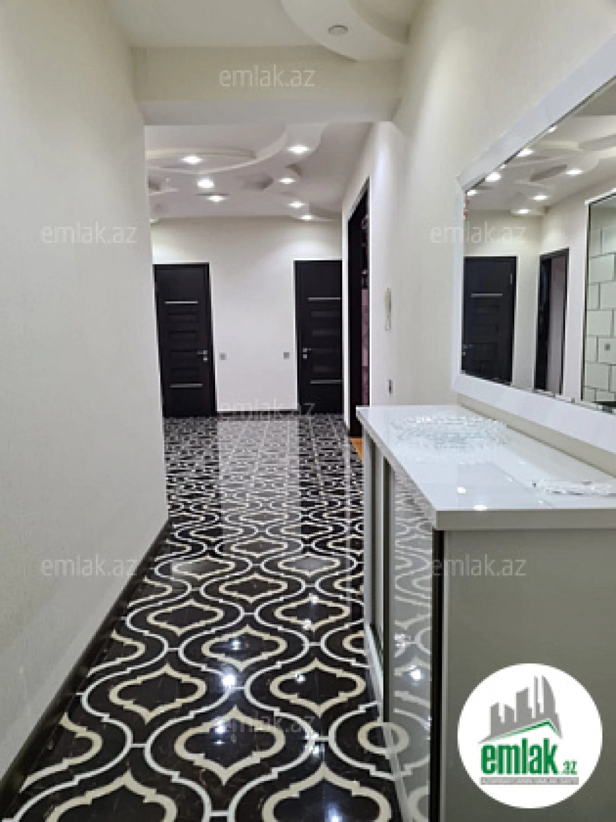 Satılır 3 otaqlı yeni tikili 136 m²