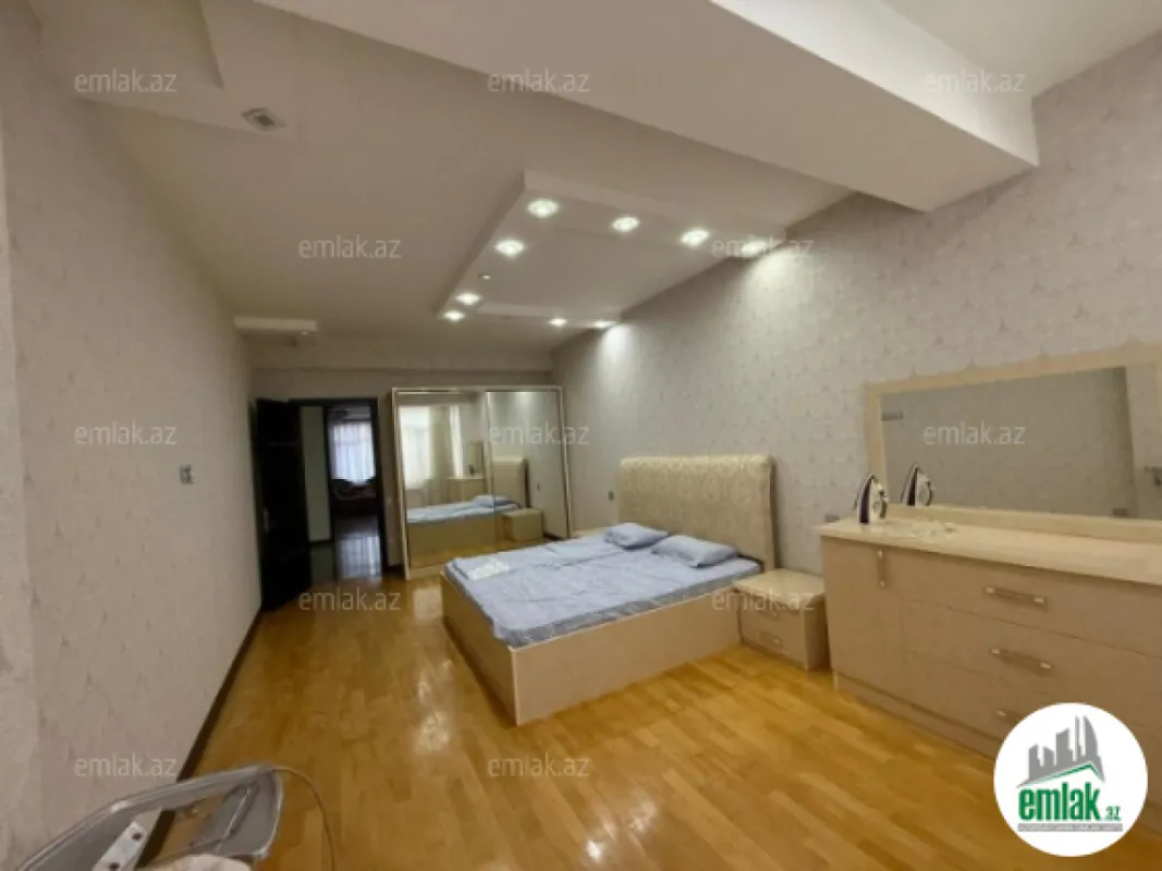 Satılır 3 otaqlı yeni tikili 136 m²