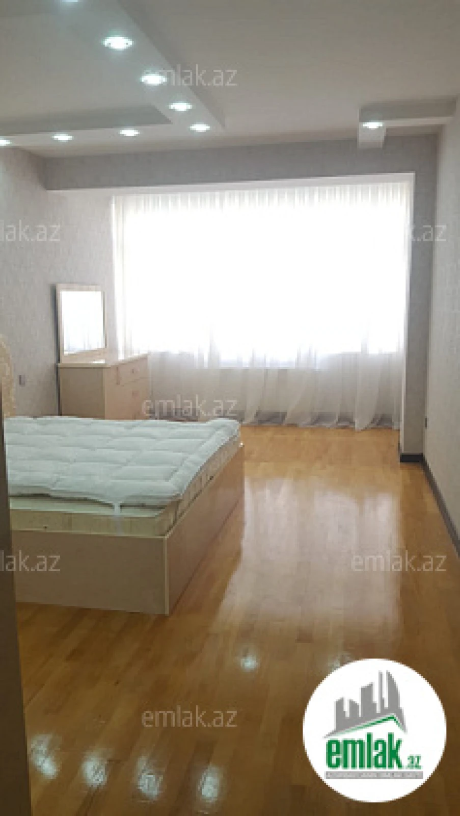 Satılır 3 otaqlı yeni tikili 136 m²