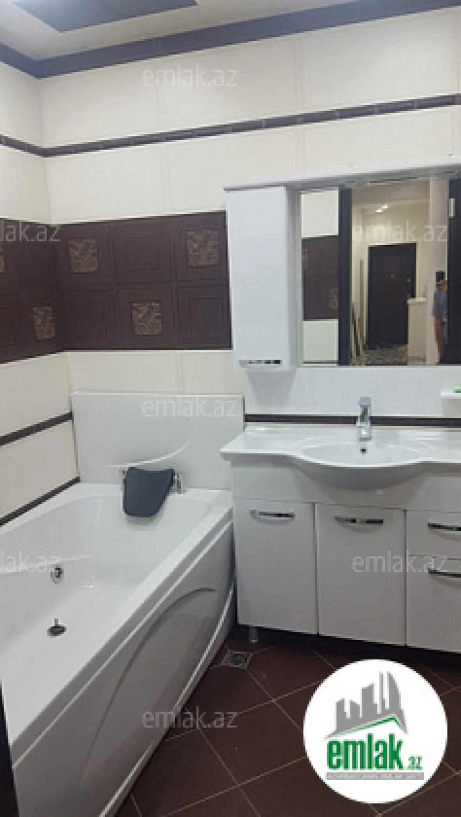 Satılır 3 otaqlı yeni tikili 136 m²