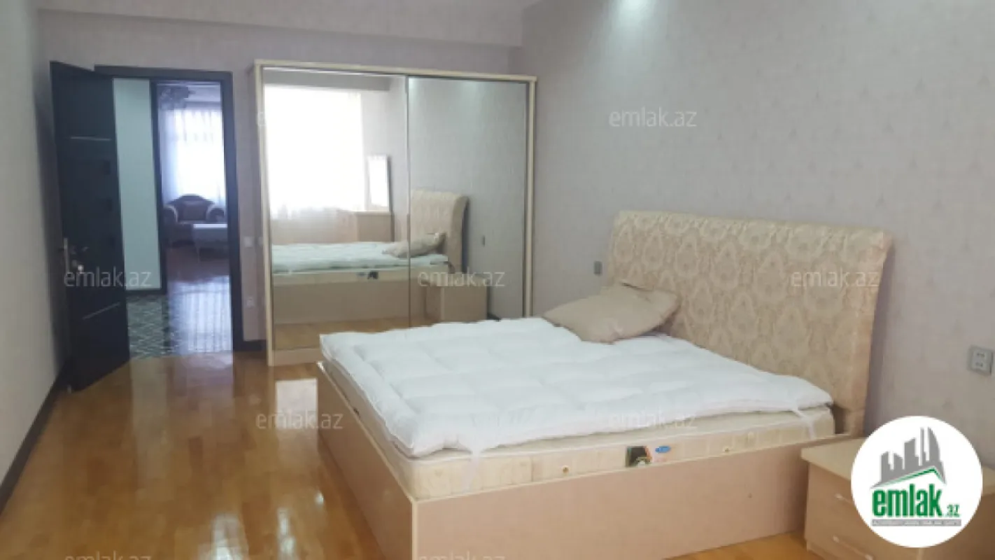 Satılır 3 otaqlı yeni tikili 136 m²