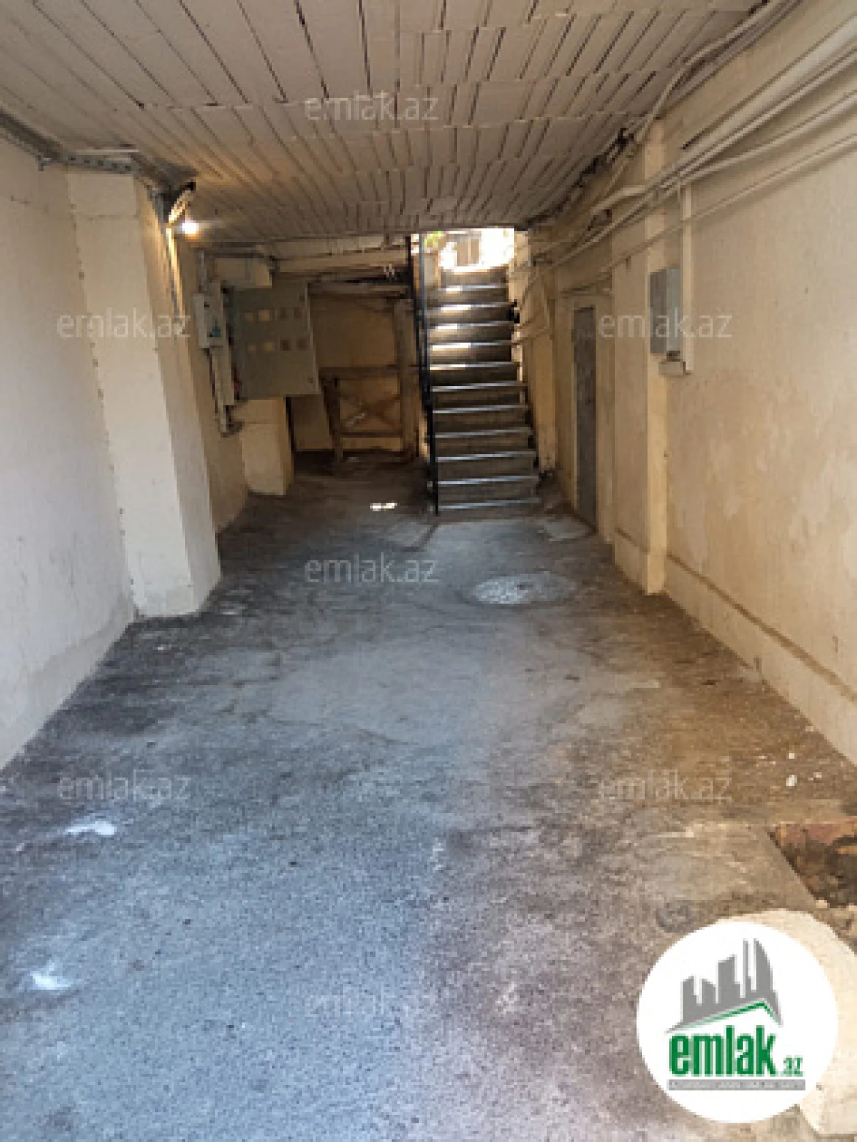 Satılır 2 otaqlı köhnə tikili 40 m²