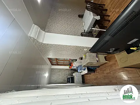Satılır 4 otaqlı köhnə tikili 100 m²