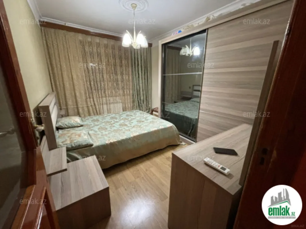 Satılır 3 otaqlı köhnə tikili 70 m²