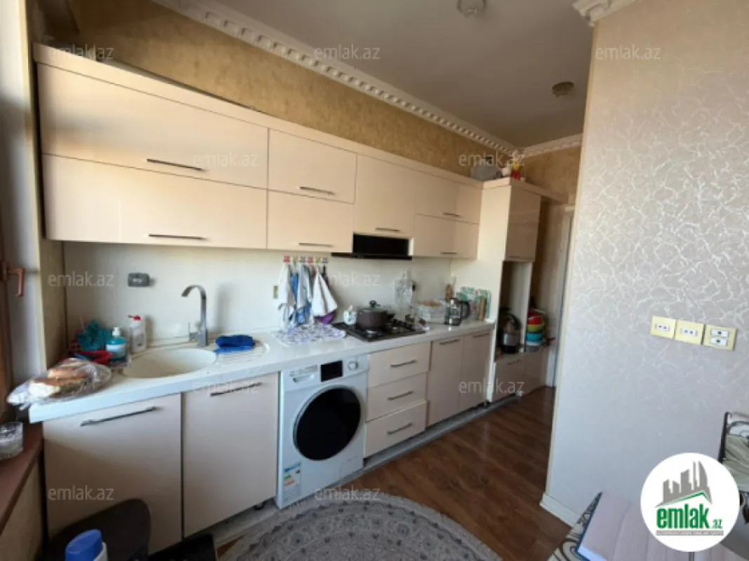 Satılır 3 otaqlı yeni tikili 90 m²