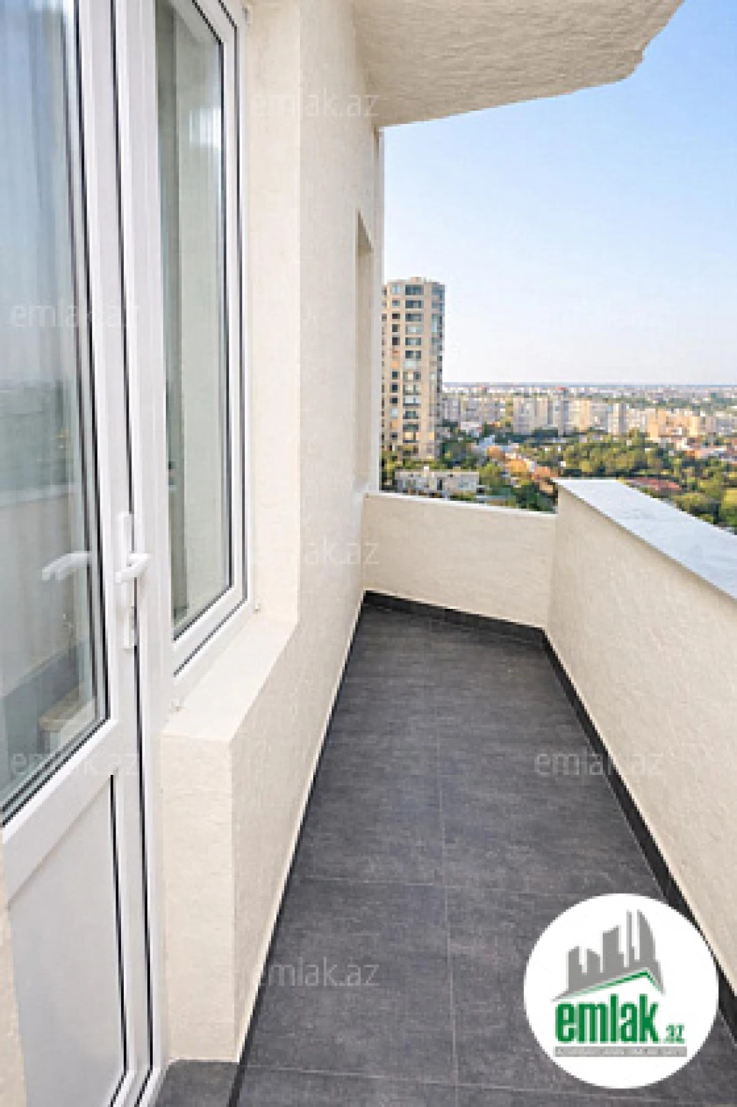 Satılır 2 otaqlı köhnə tikili 70 m²