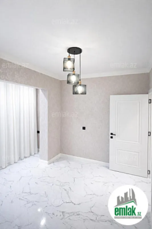 Satılır 2 otaqlı köhnə tikili 70 m²