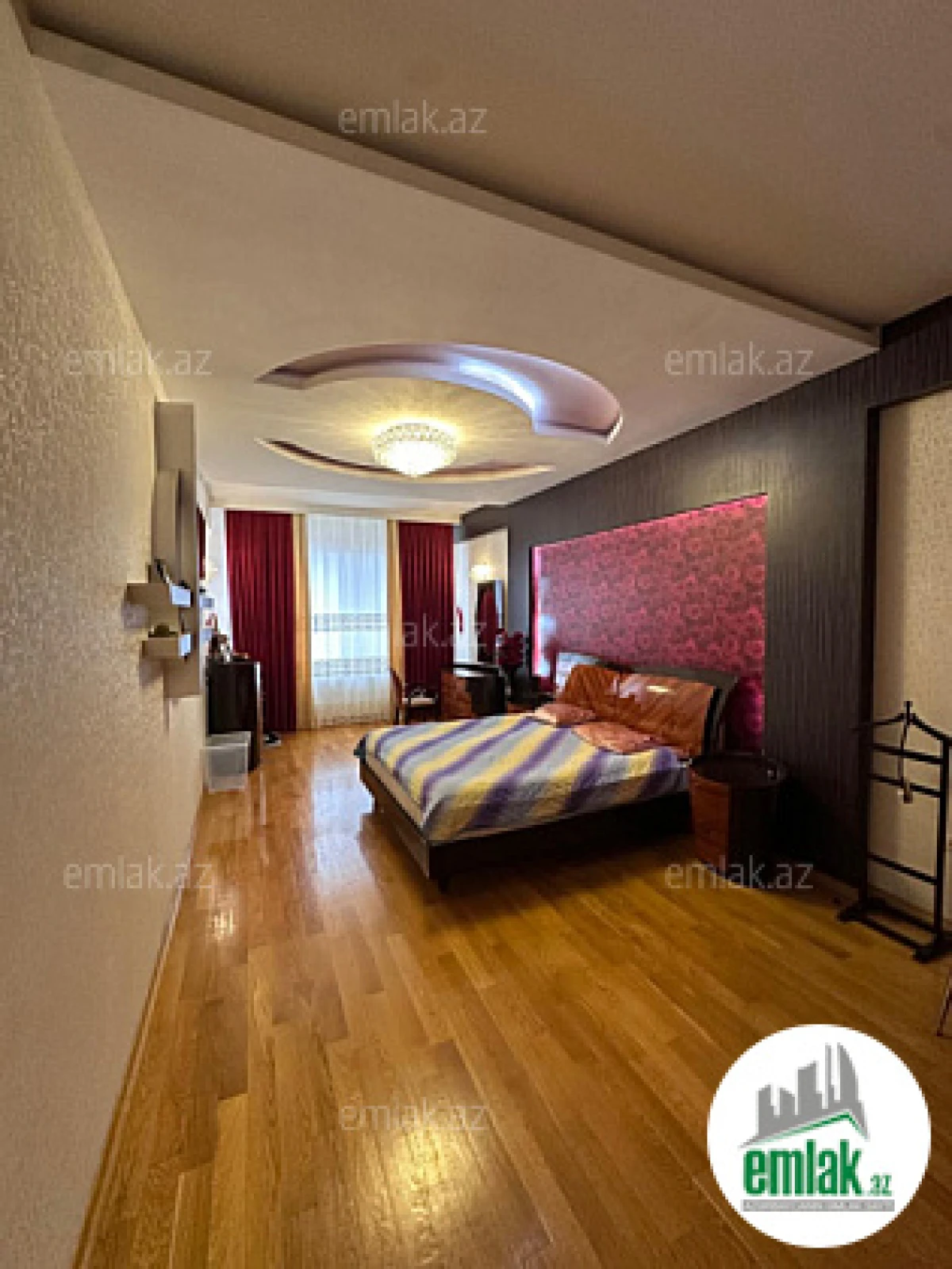 Satılır 4 otaqlı yeni tikili 185 m²