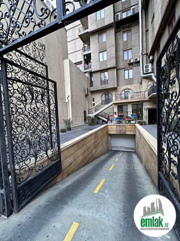 Satılır 4 otaqlı yeni tikili 185 m²