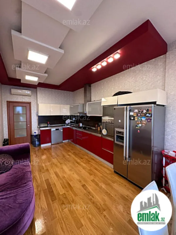 Satılır 4 otaqlı yeni tikili 185 m²