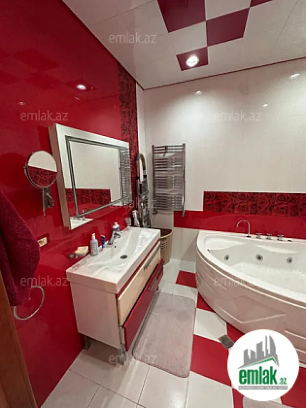 Satılır 4 otaqlı yeni tikili 185 m²