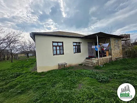Satılır 4 otaqlı həyət evi 110 m²