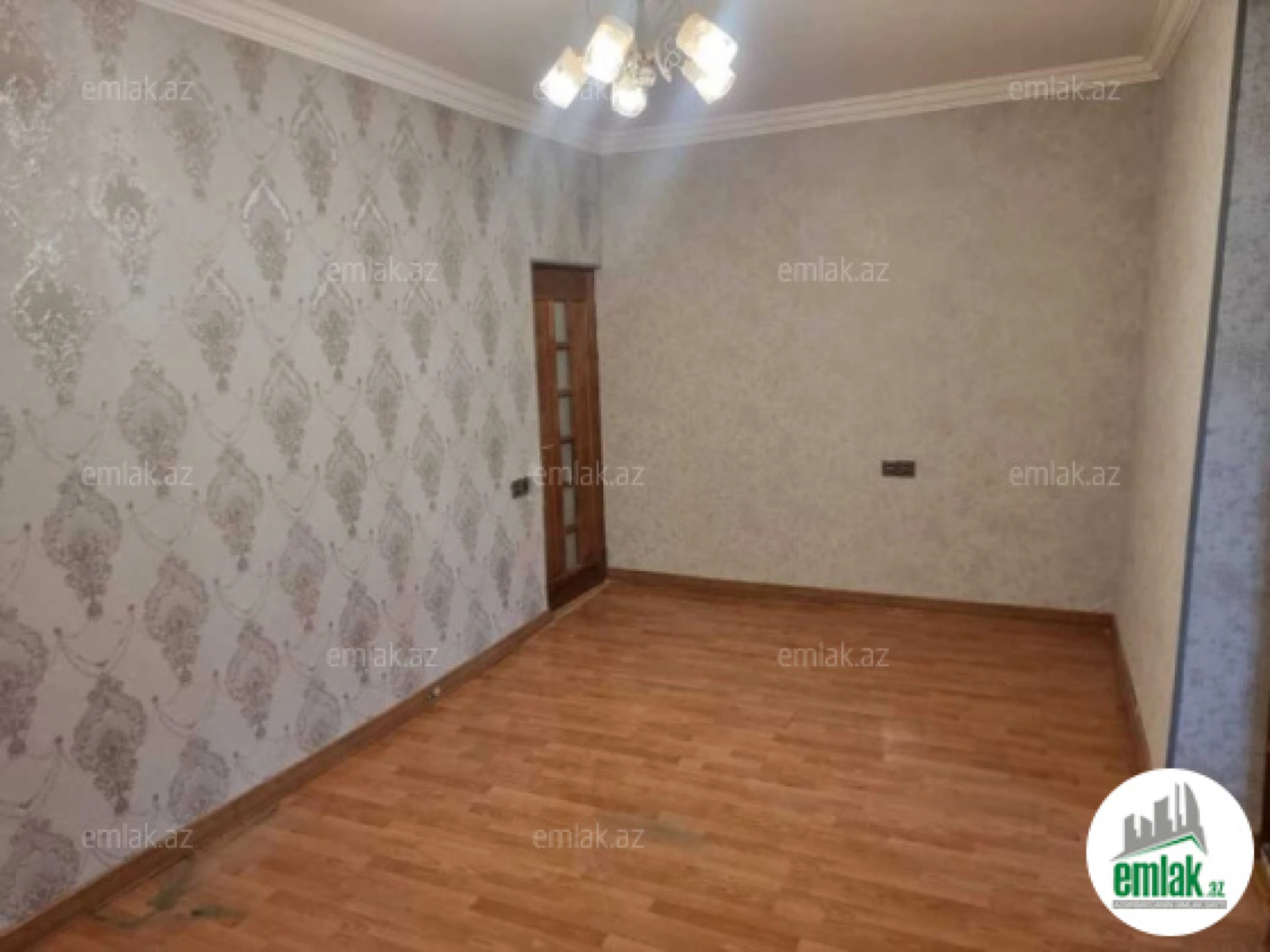 Satılır 3 otaqlı köhnə tikili 80 m²