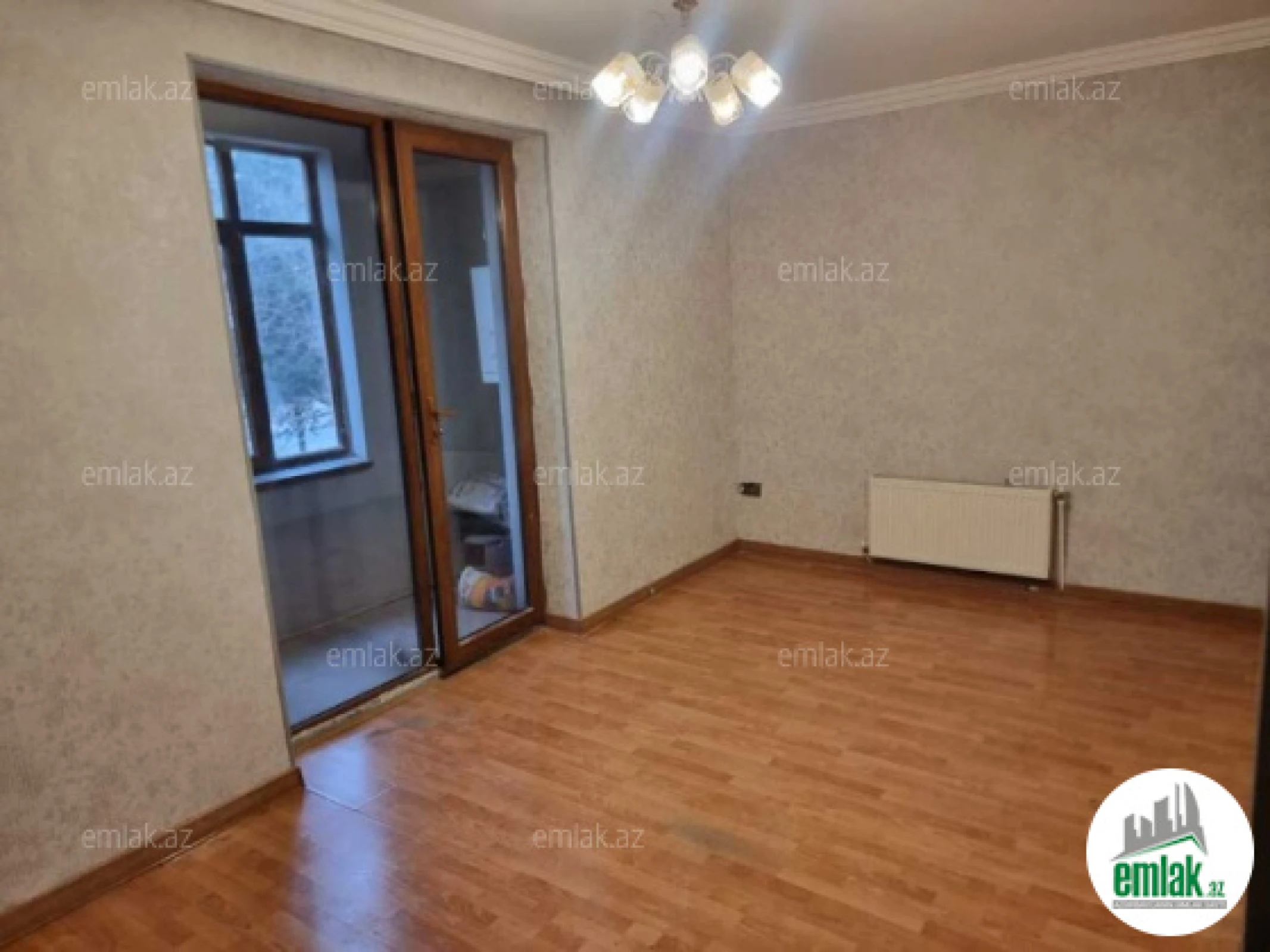 Satılır 3 otaqlı köhnə tikili 80 m²