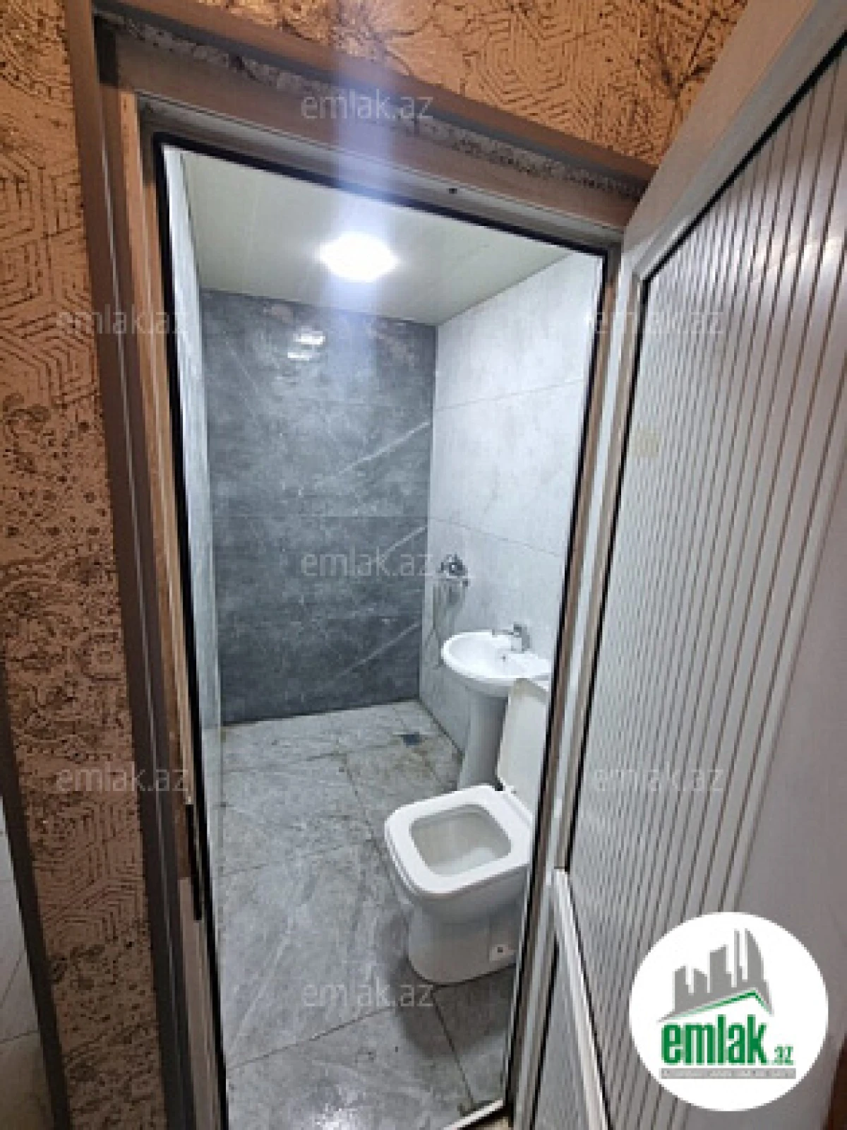 Satılır 3 otaqlı köhnə tikili 80 m²