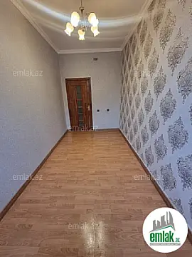 Satılır 3 otaqlı köhnə tikili 80 m²