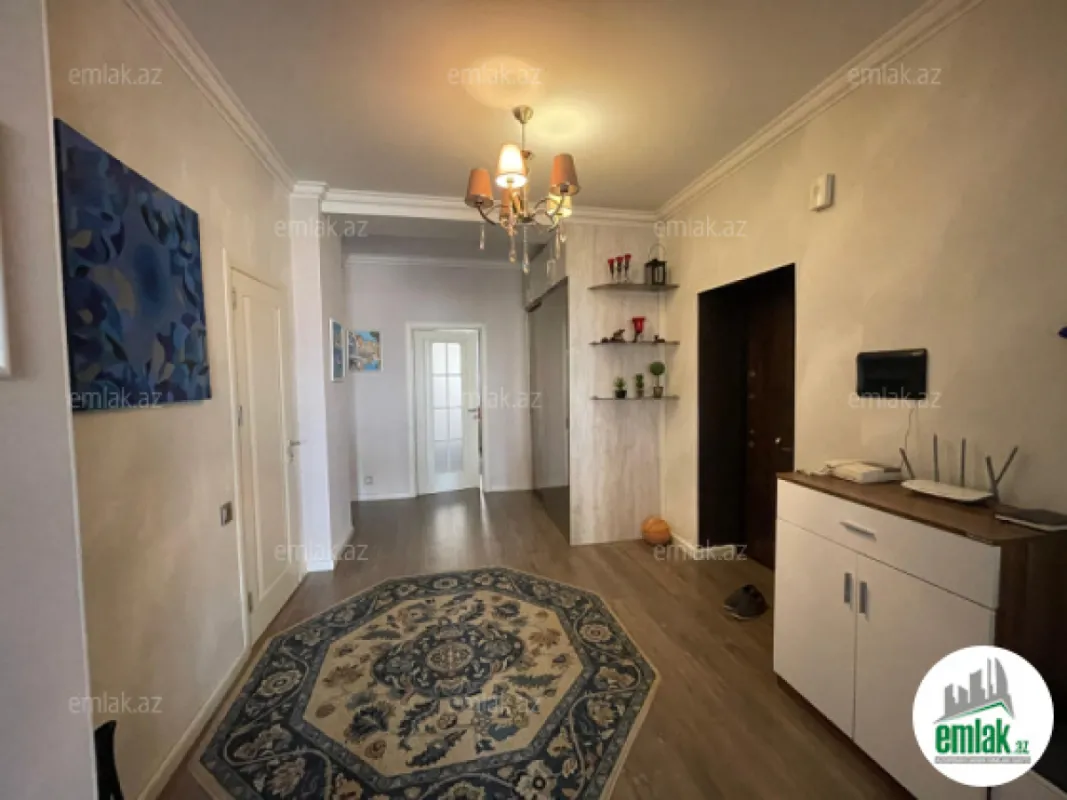 Satılır 3 otaqlı yeni tikili 137 m²