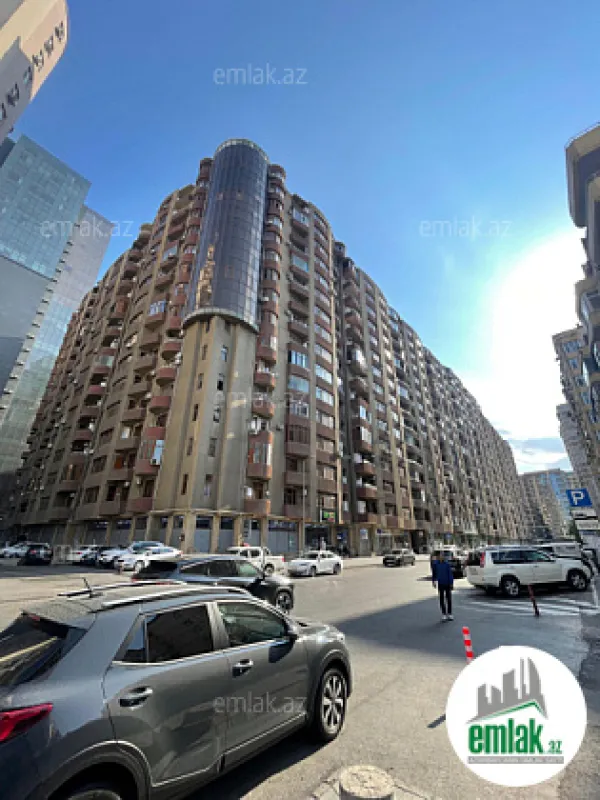 Satılır 3 otaqlı yeni tikili 137 m²