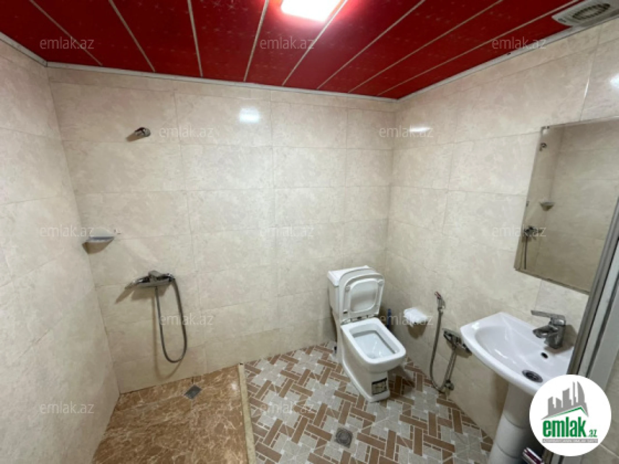 Satılır 3 otaqlı yeni tikili 70 m²