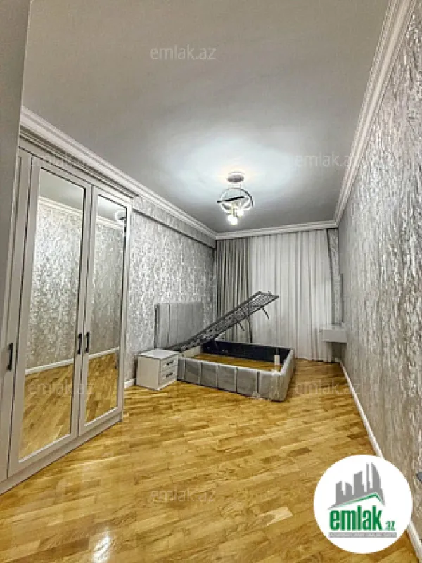 Satılır 4 otaqlı yeni tikili 155 m²