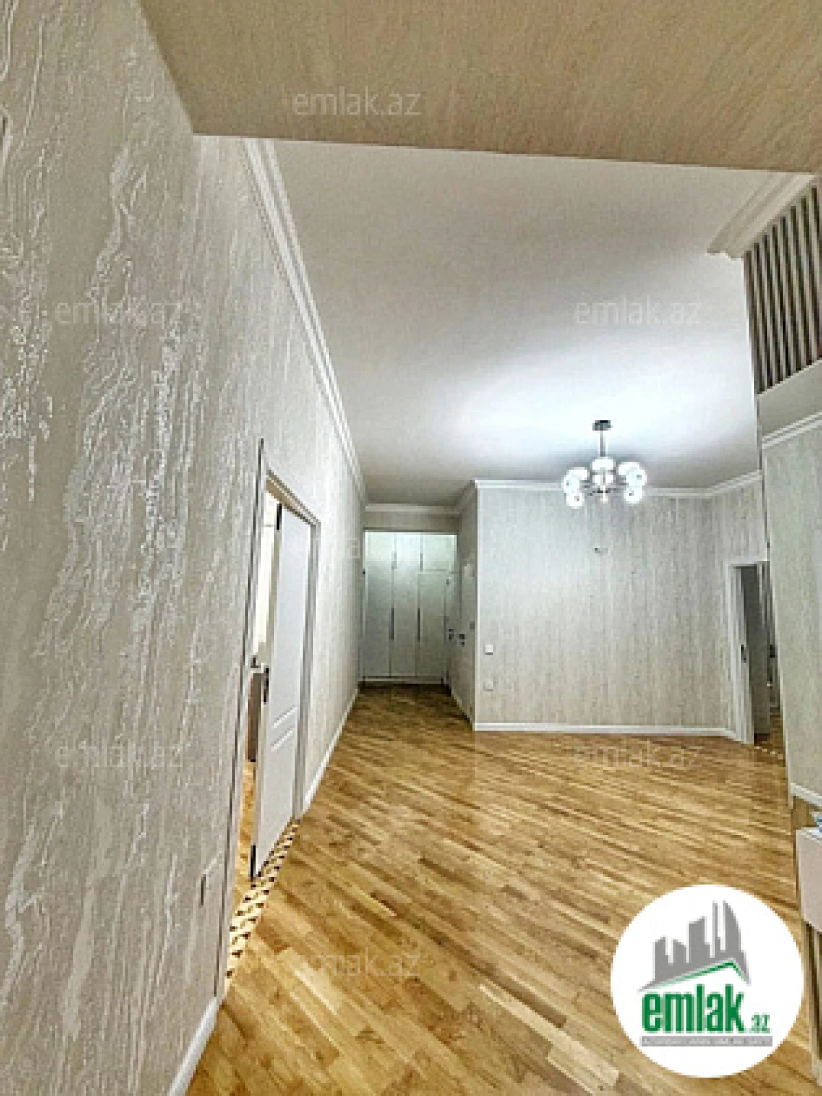 Satılır 4 otaqlı yeni tikili 155 m²