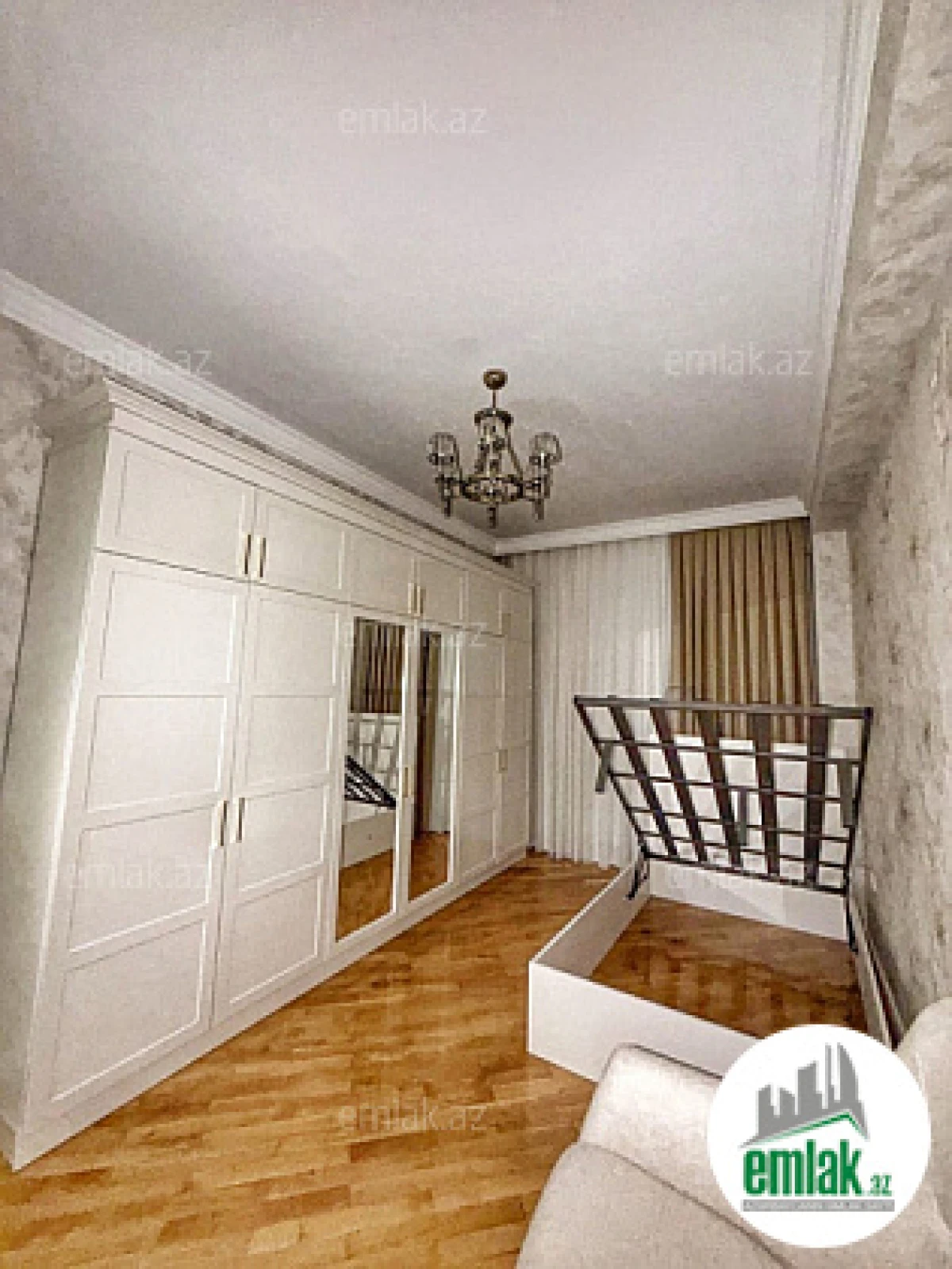 Satılır 4 otaqlı yeni tikili 155 m²