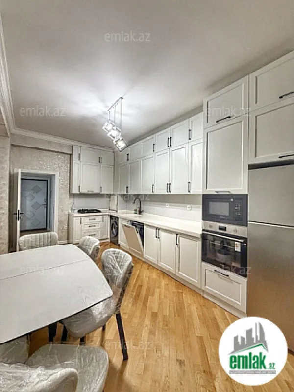 Satılır 4 otaqlı yeni tikili 155 m²