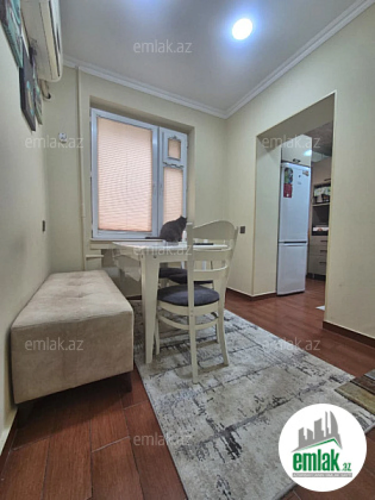 Satılır 3 otaqlı köhnə tikili 90 m²