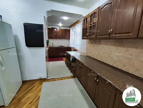 Satılır 4 otaqlı köhnə tikili 104 m²