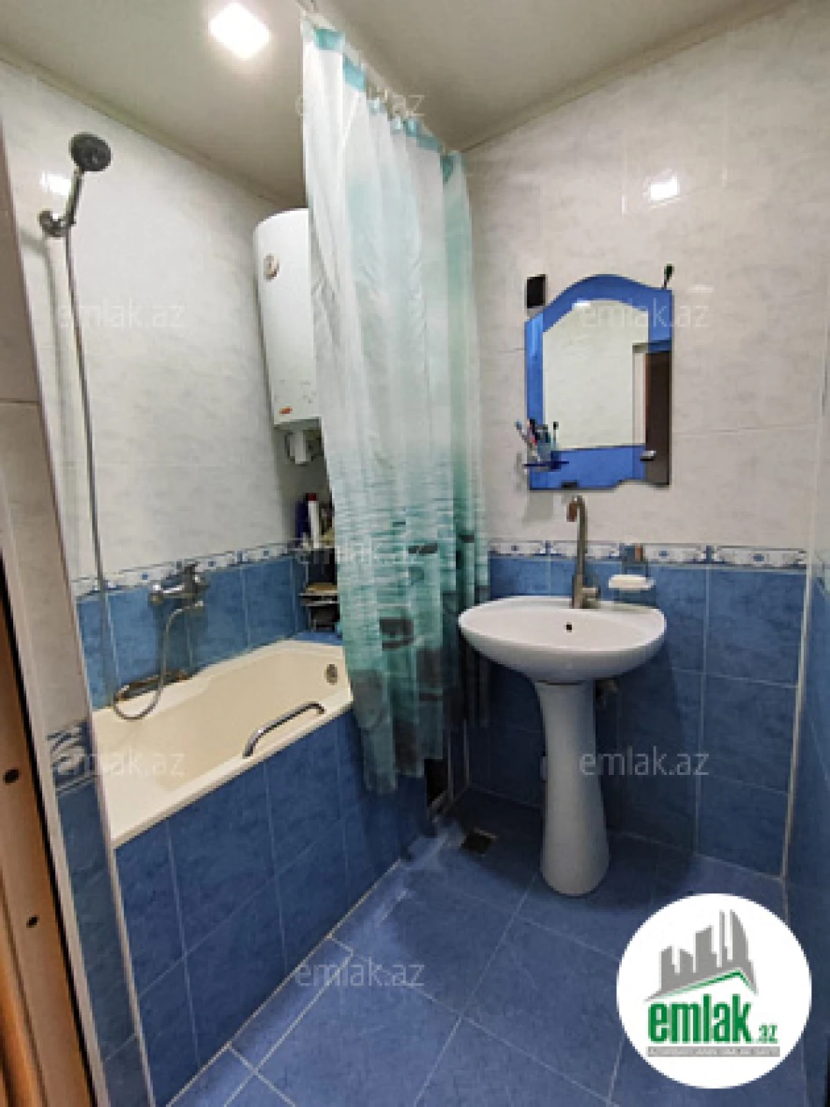 Satılır 4 otaqlı köhnə tikili 104 m²