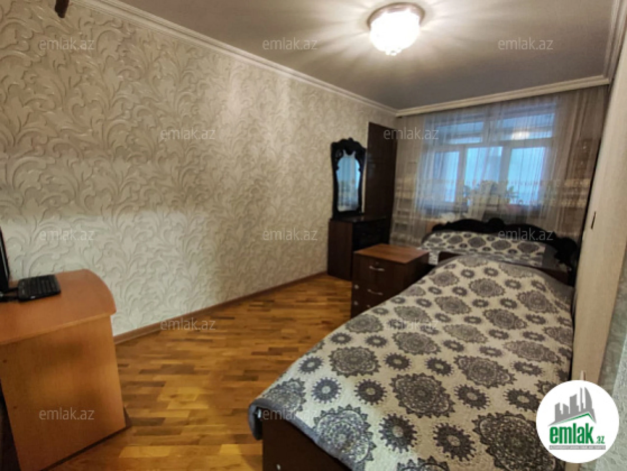 Satılır 4 otaqlı köhnə tikili 104 m²