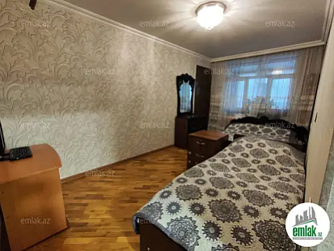 Satılır 4 otaqlı köhnə tikili 104 m²