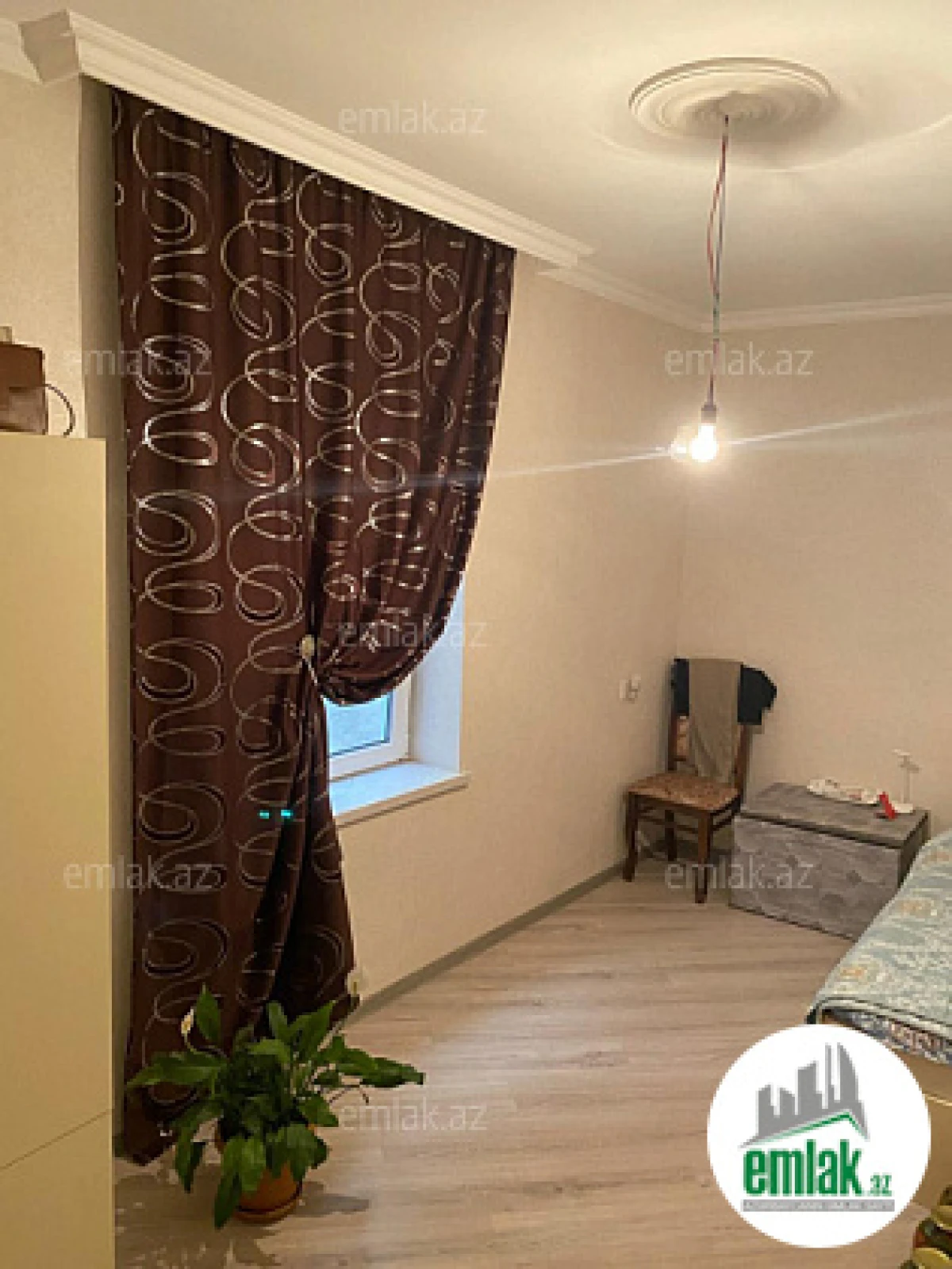 Satılır 5 otaqlı həyət evi 160 m²