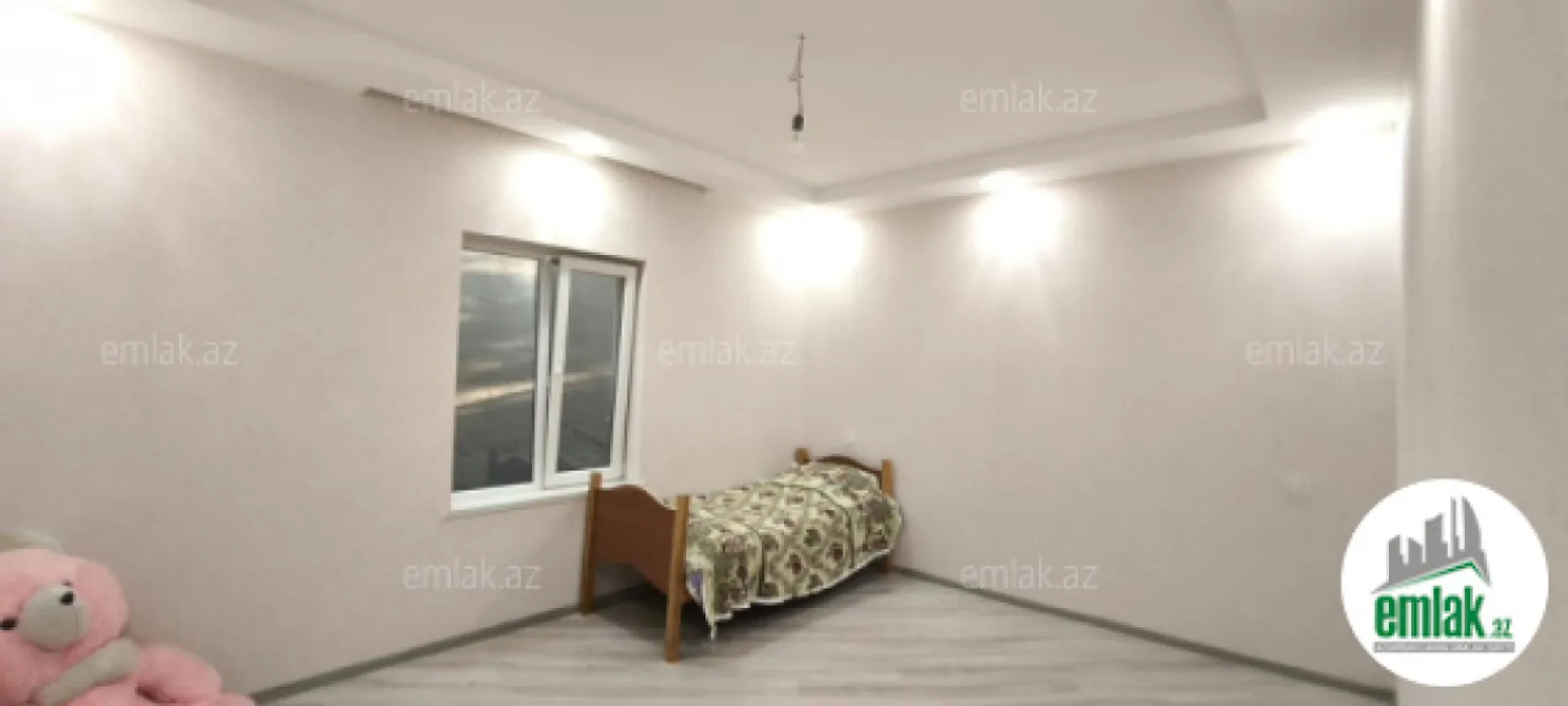 Satılır 5 otaqlı həyət evi 160 m²