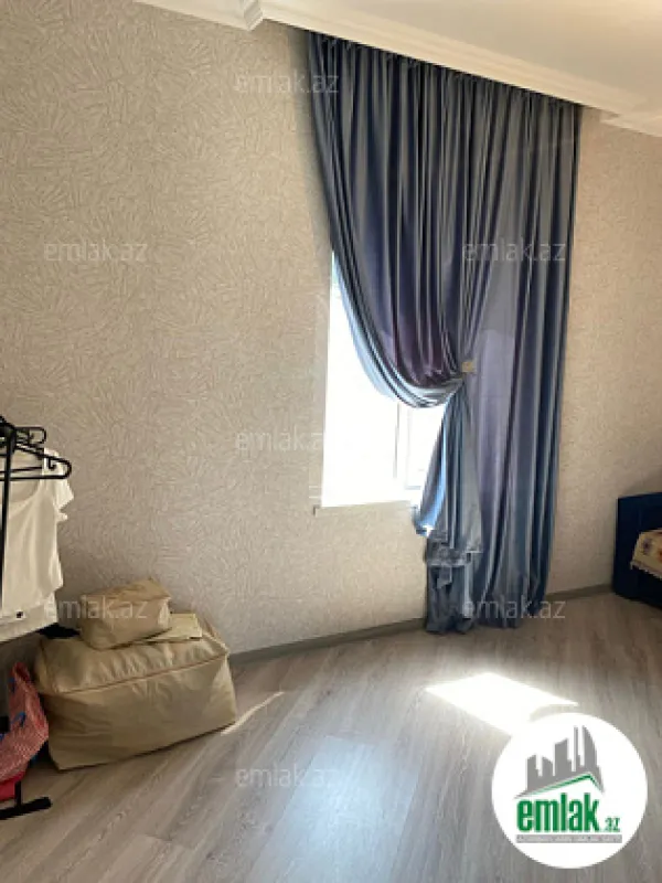 Satılır 5 otaqlı həyət evi 160 m²