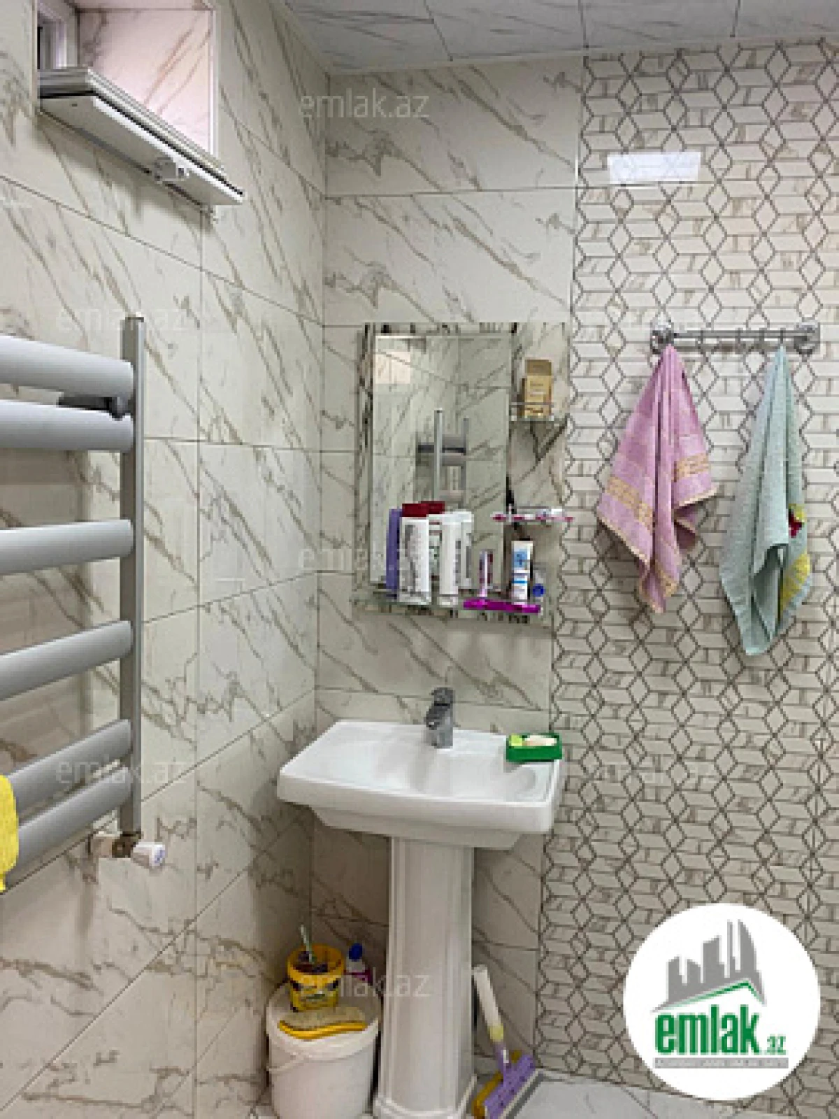 Satılır 5 otaqlı həyət evi 160 m²