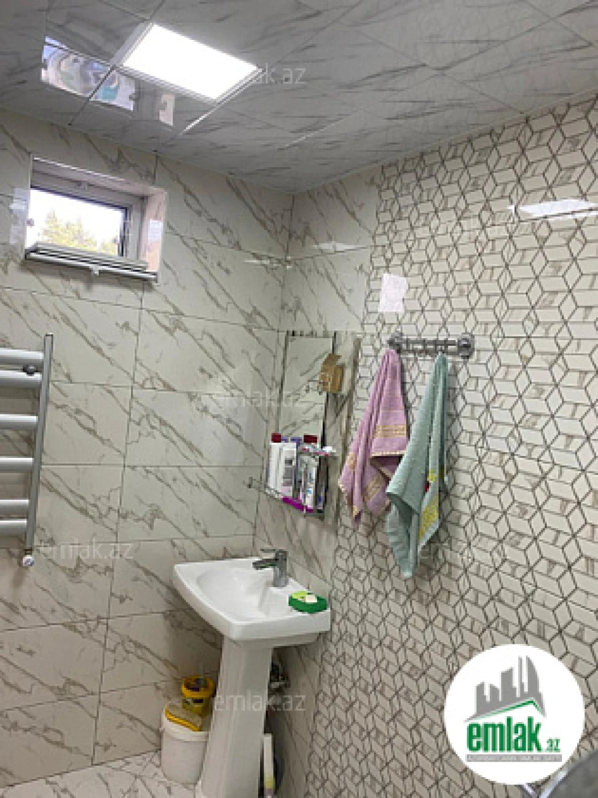 Satılır 5 otaqlı həyət evi 160 m²